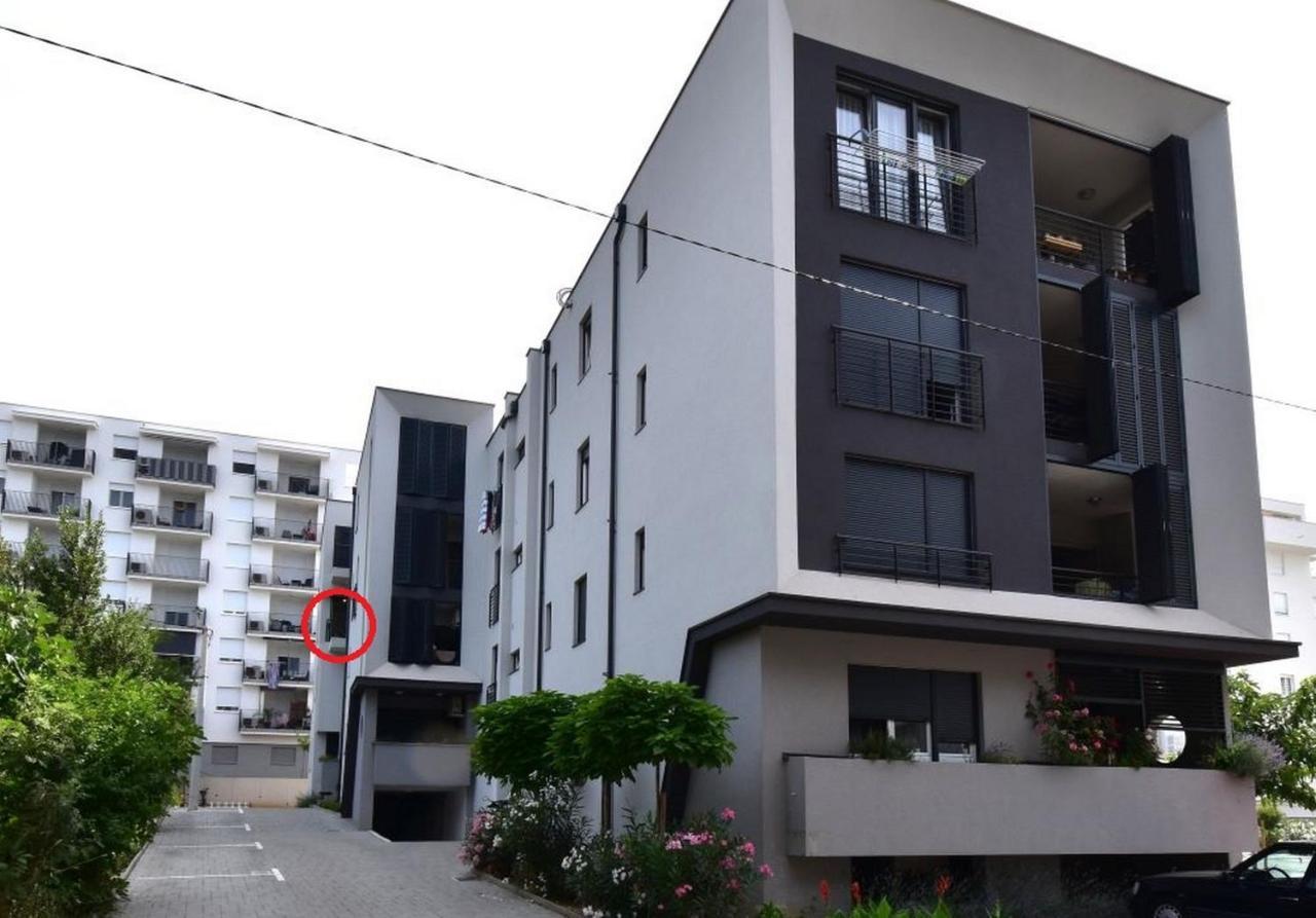 Johnny With Private Parking Apartment Zadar